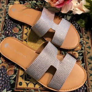 Flat Slip-on Sandles (Light Tan with Silver Bling)